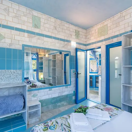 Paco's Superior 8 * Oziás